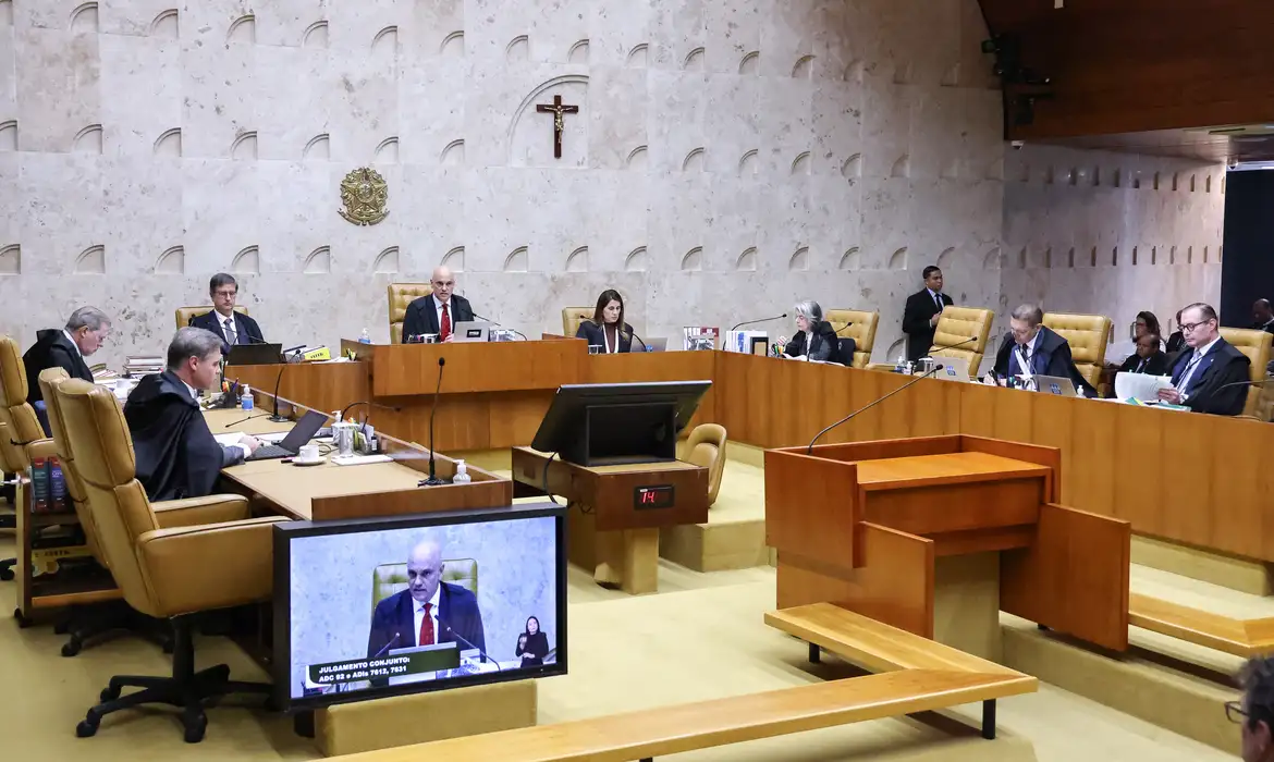 STF VALIDA A INIGUALDADE SALARIAL: Empresas Devem Pagar o Mesmo para Homens e Mulheres