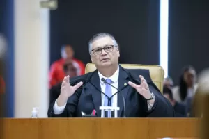 Supremo Tribunal Federal proíbe leis que criem verbas acima do teto constitucional