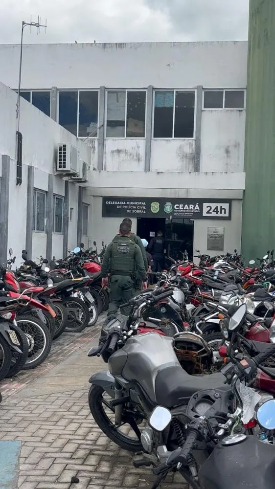 Tentativa de Homicídio em Santa Quitéria: Homem é Preso após Discussão na Praça da Matriz