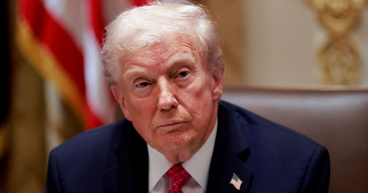 Trump afirma que os EUA começarão a “atacar cartéis em terra”