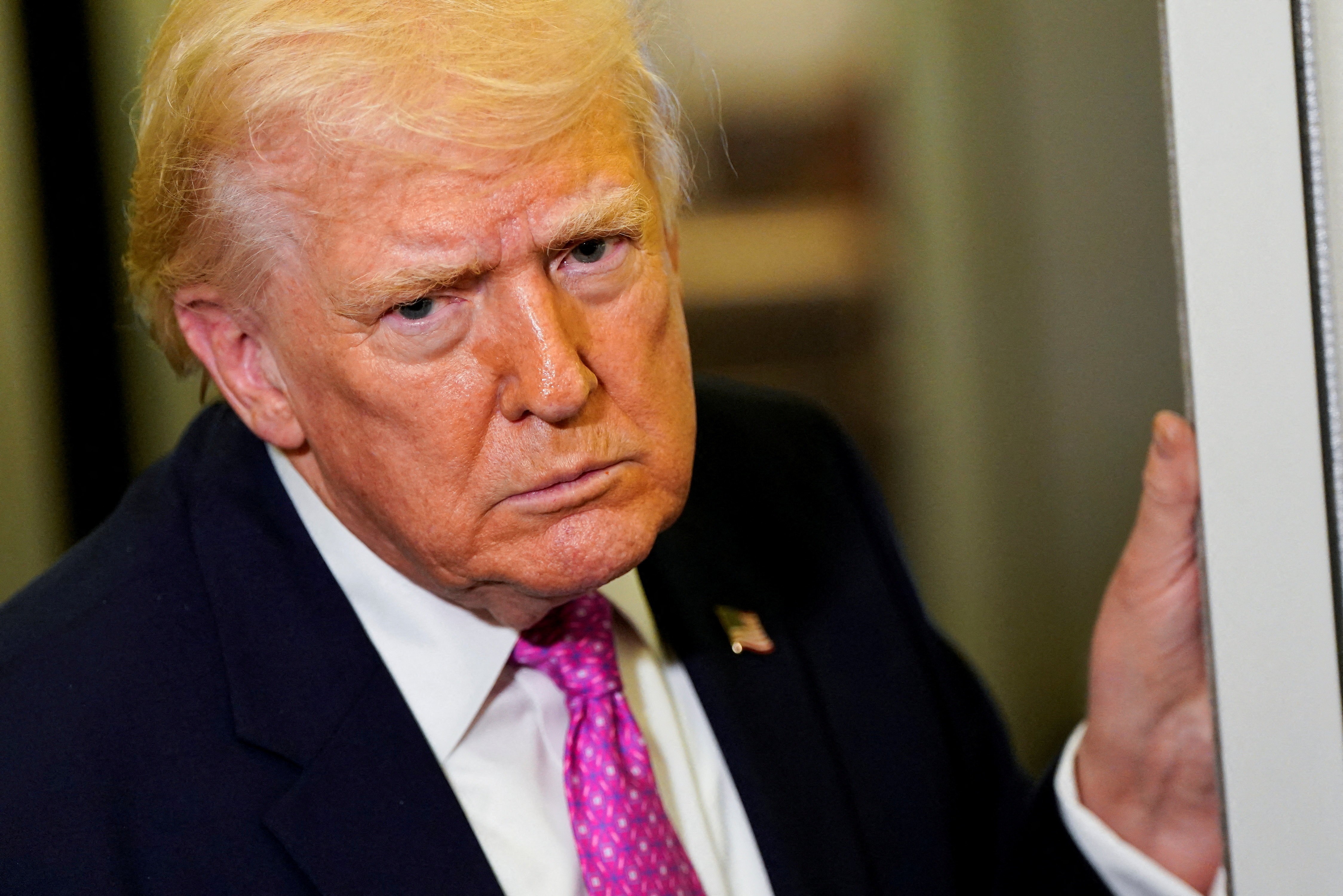 Trump Anuncia Tarifas de 100% sobre Medicamentos Importados: Consequências para o Comércio