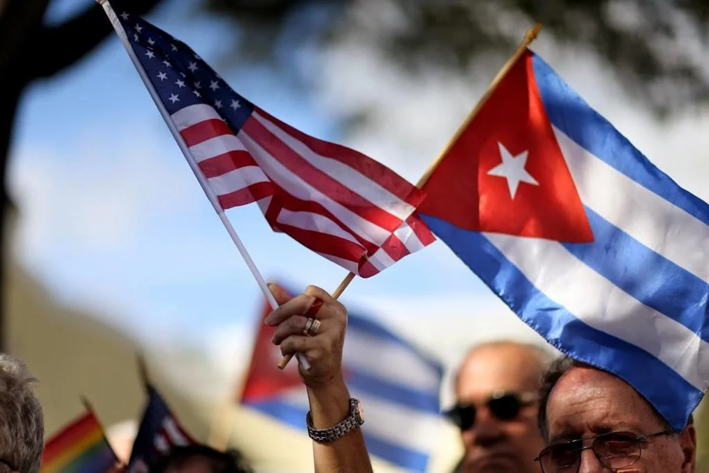 Trump faz ameaças a cuba: 'negocie antes que seja tarde'