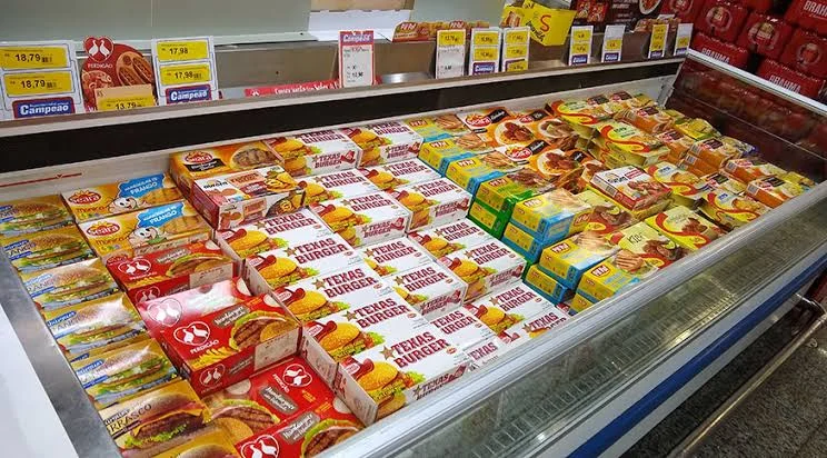Ultraprocessados são considerados saudáveis por pais brasileiros, diz estudo