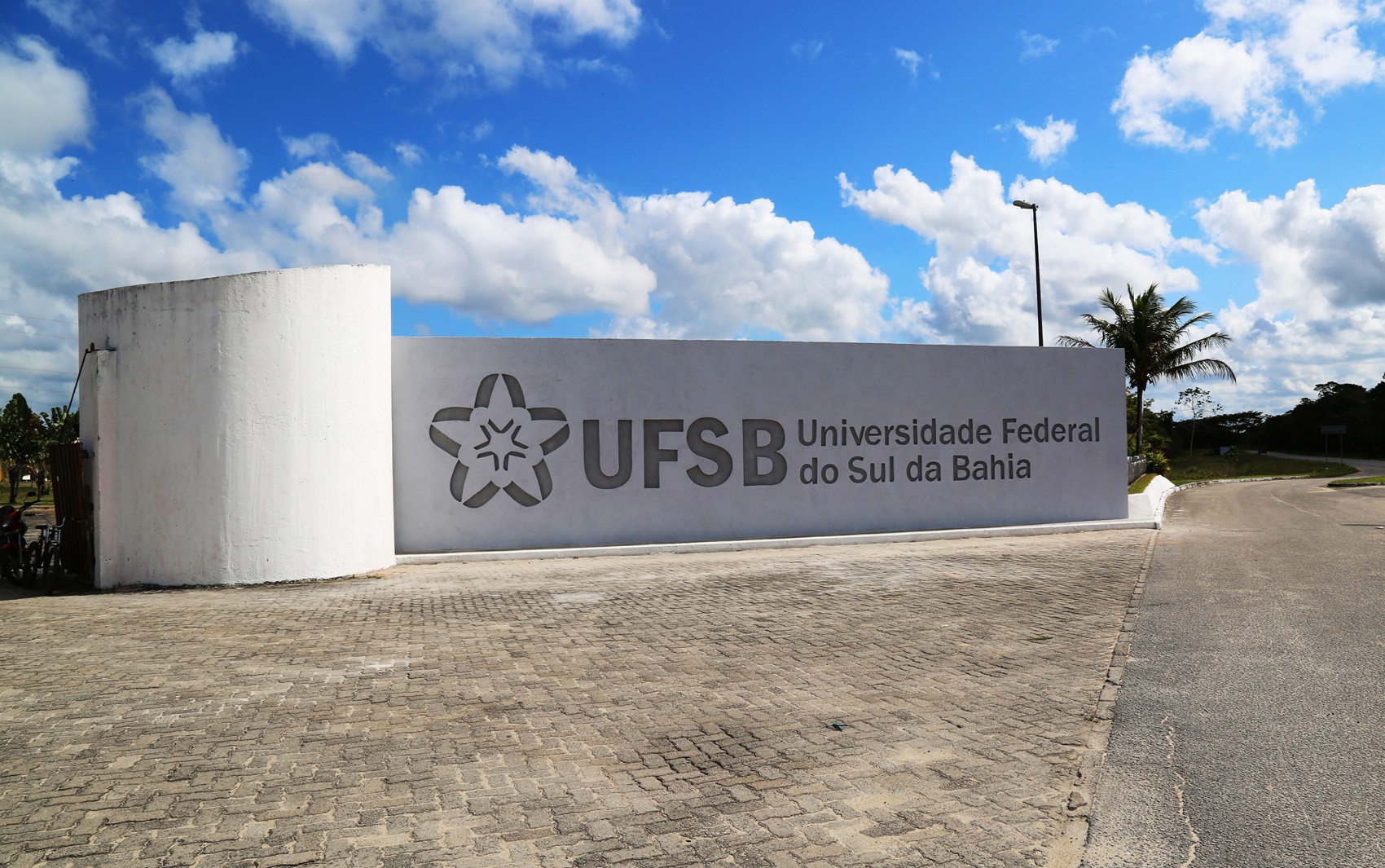 Universidade da Bahia abre inscrições para mais de 1.200 vagas em cursos de graduação; sai