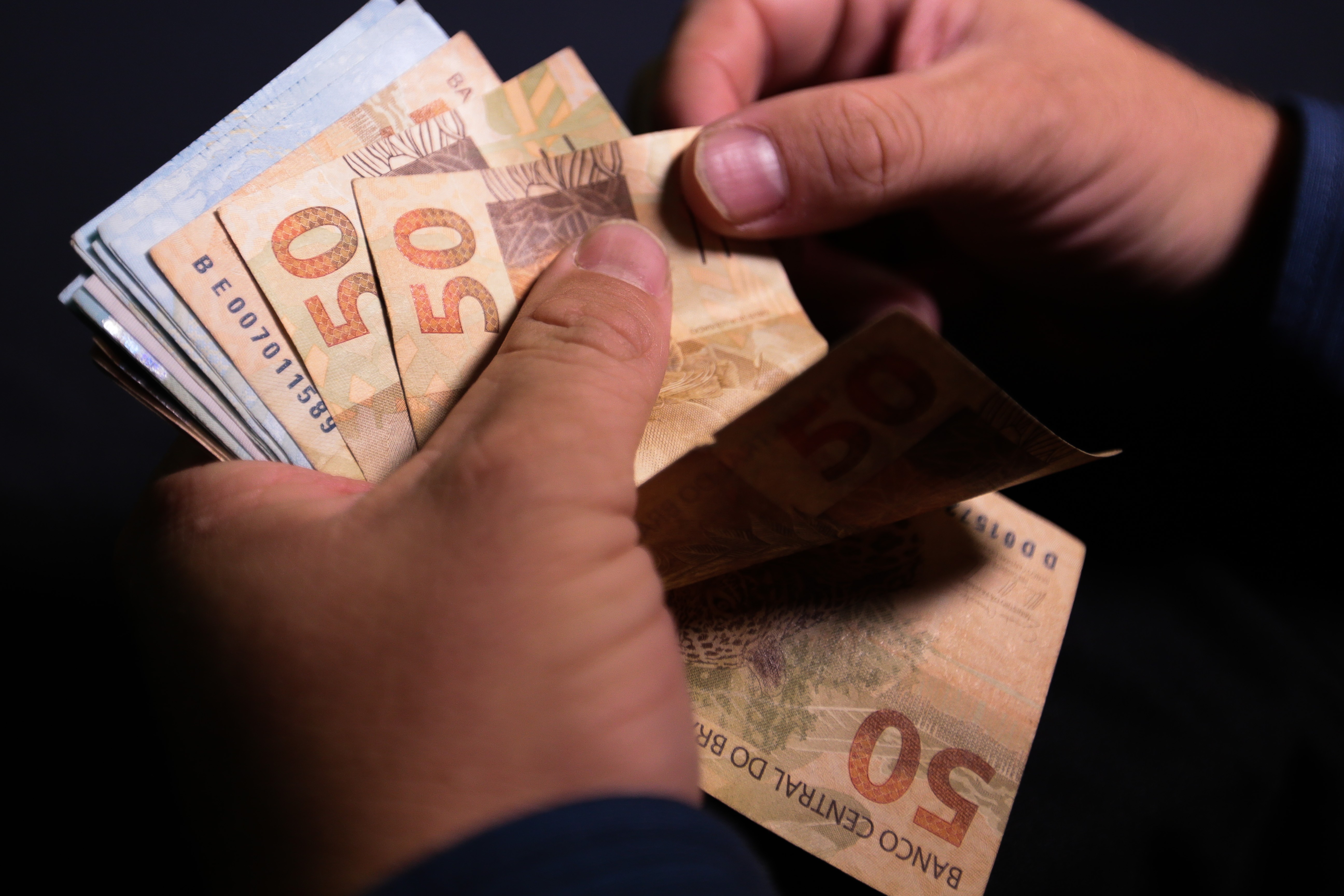 Valores a receber: 49,6 milhões de pessoas ainda têm dinheiro esquecido nos bancos; veja c