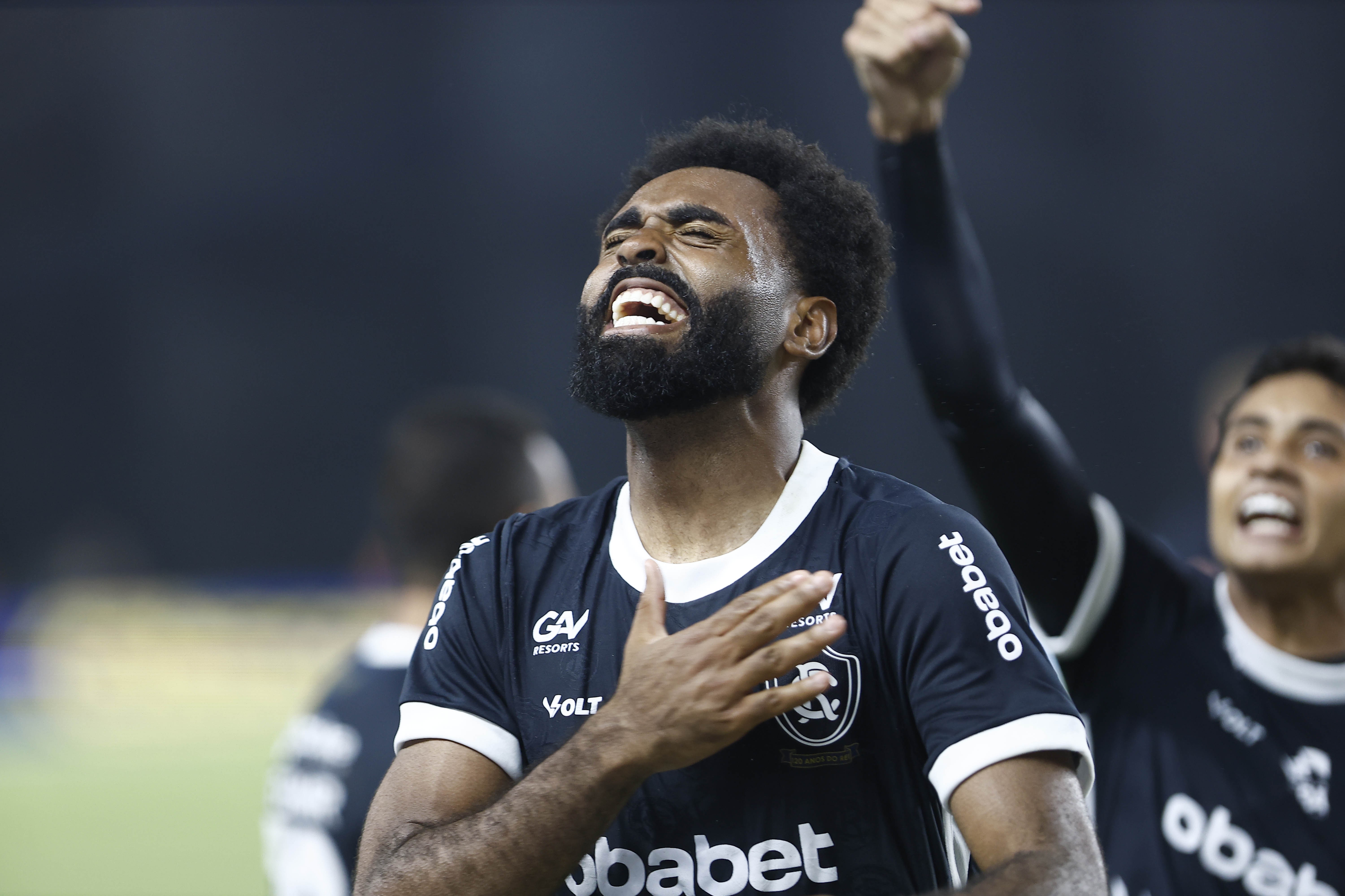 Vice-artilheiro no acesso do Remo, Caio Vinicius se despede do clube nas rede...