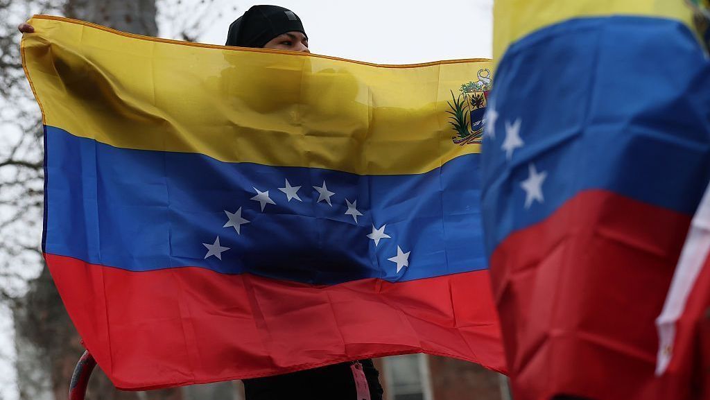 Violações de Direitos Persistem na Venezuela, Afirma Especialista