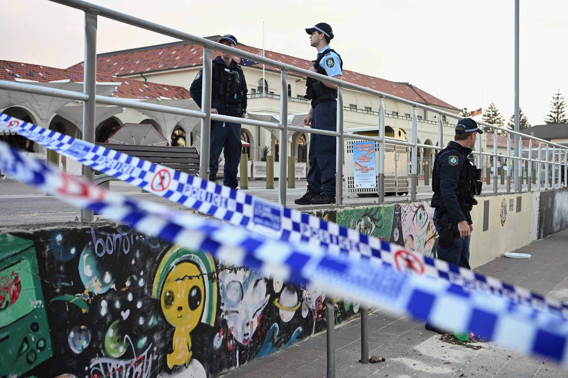 Austrália Implementa Leis Rigorosas Após Massacre em Bondi